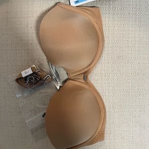 Calvin Klein naked glamour push-up strapless bra, comes with multiway straps